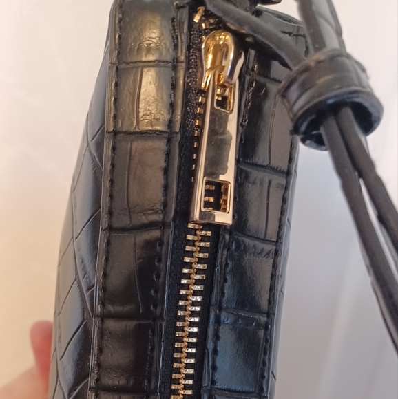 A New Day Shoulder Purse - Picture 3 of 12